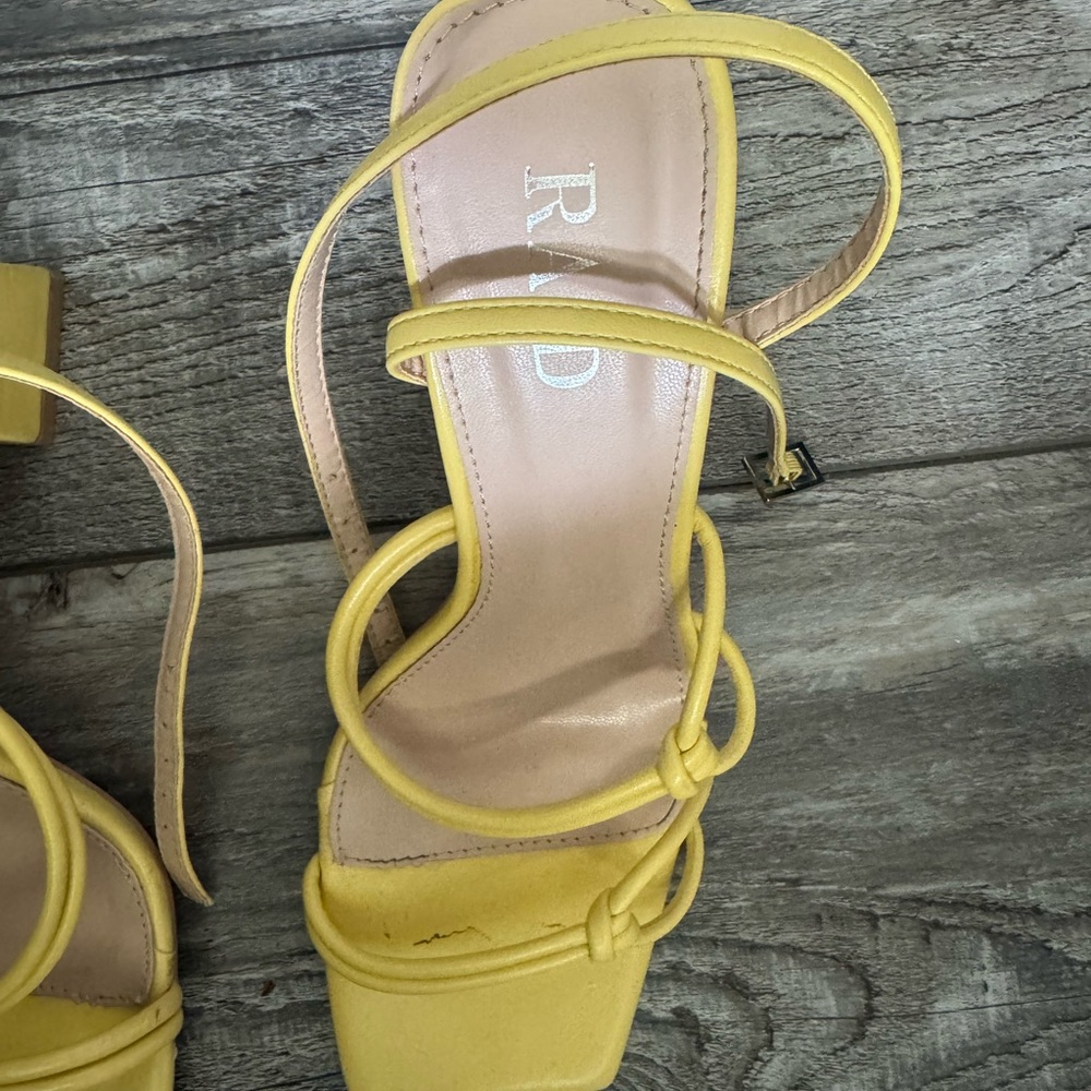RAID Knot Block Heels - Picture 2 of 4